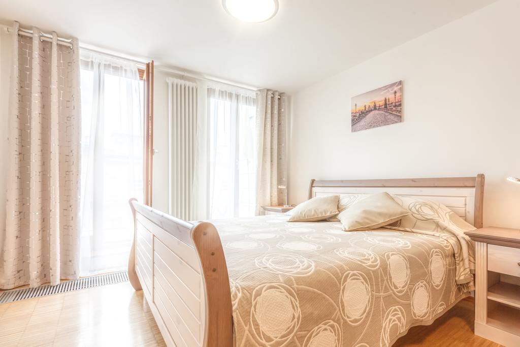 Apartment Modern Charvatova Prag