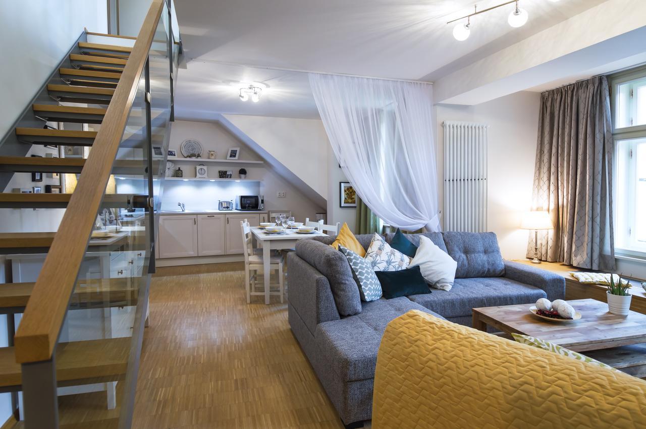 Apartment Modern Charvatova Prag