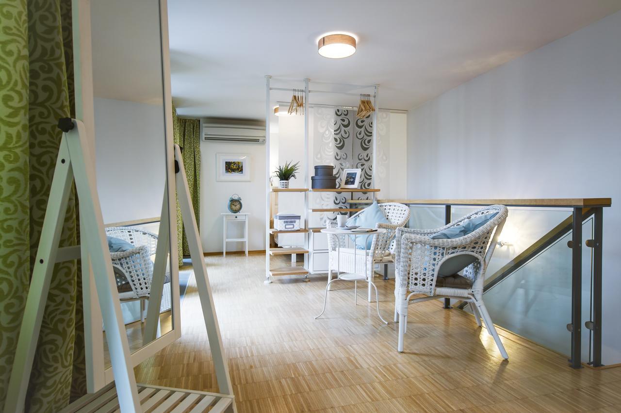 Apartment Modern Charvatova Prag